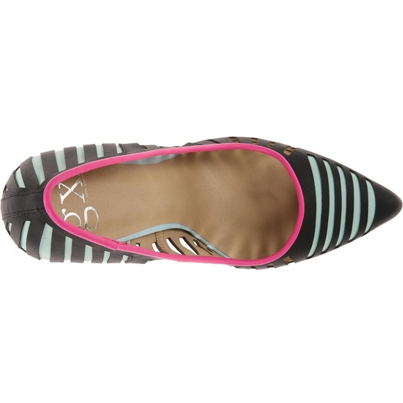 GX by GWEN STEFANI ADDIE PUMP - Picture 3 of 7